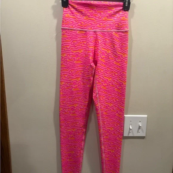 Offline Aerie Crochet Inset Neon leggings - Picture 2 of 7